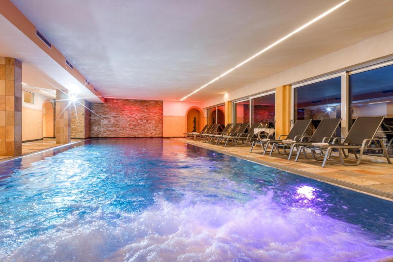 Hotel Harfenwirt Вильдшёнау Экстерьер фото