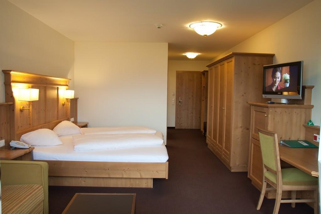 Hotel Harfenwirt Вильдшёнау Экстерьер фото