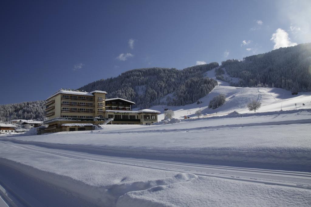 Hotel Harfenwirt Вильдшёнау Экстерьер фото